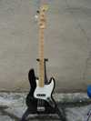 Fender USA Jazz Bass 4.jpg